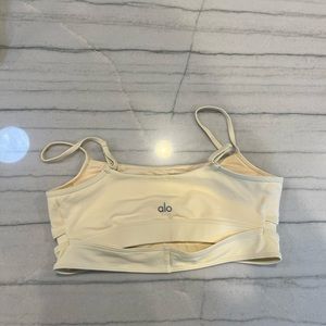 Alo Yoga sports bra. Yellow. Small